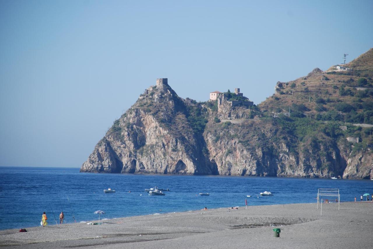 Quattro Torri Santa Teresa Di Riva